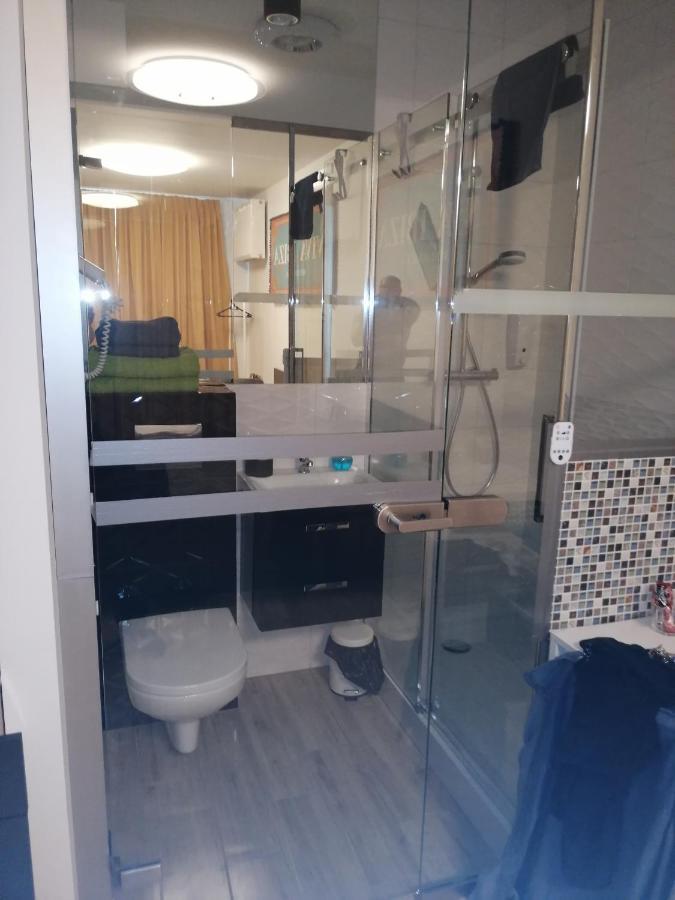 Apartamenty Galeria Polnocna Warszawa Exteriör bild