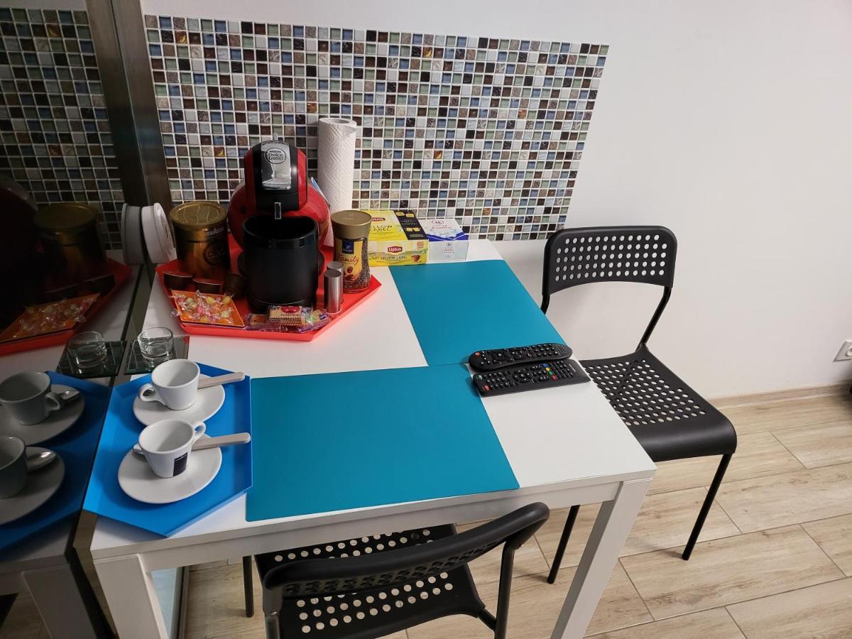 Apartamenty Galeria Polnocna Warszawa Exteriör bild